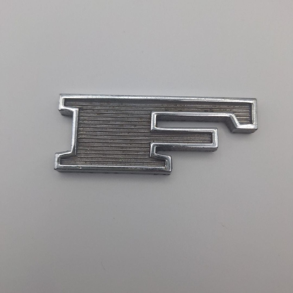 Ford‎ Emblem F Script Chrome Metal Emblem 60s Badge Part C7TB 16606 A Broken